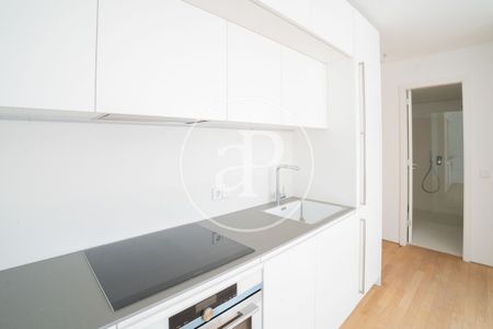 Flat for rent with swimming pool in Prosperidad (Madrid) - Photo 2