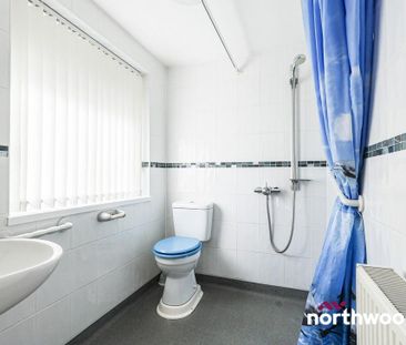 4 bedroom detached house to rent - Photo 5