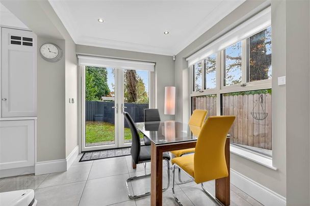 9 Montpelier Park, Malone Road, Belfast, BT9 5RS - Photo 1