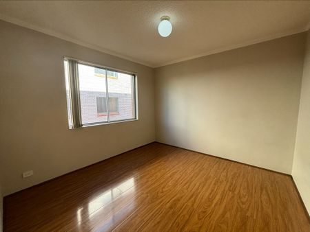 For Rent: Spacious 2-Bedroom Unit in Prime Location! Conveniently Located Near Shops & Train Station - Photo 3