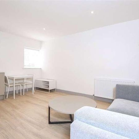 London Court, East Street, Reading, Berkshire, RG1 - Photo 3