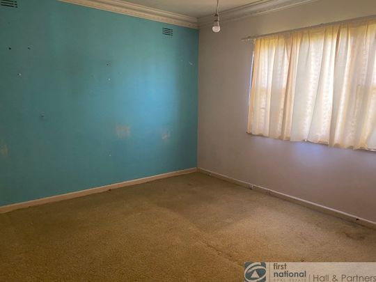 82 Royal Avenue, Springvale - Photo 1