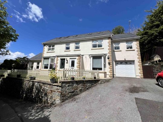4 bedroom detached house to rent - Photo 1