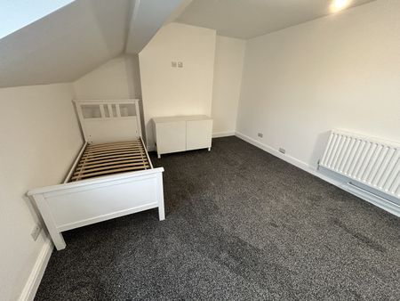 Room in a Shared House, Trafalgar Road, CH44 - Photo 3