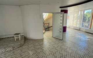 Casă / Vilă cu 8 camere de închiriat - Photo 4