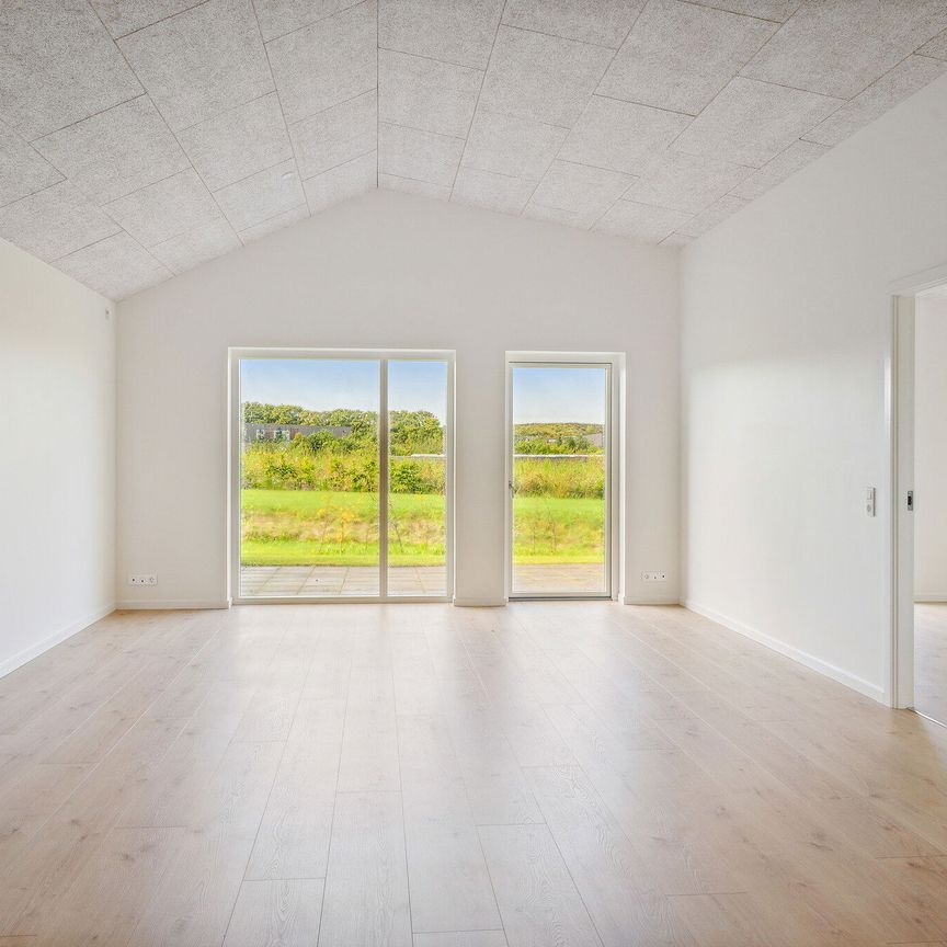 3-vær. rækkehus med egen terrasse - Foto 1