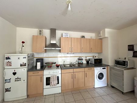 Location Appartement 3 pièces 56m² - Photo 5