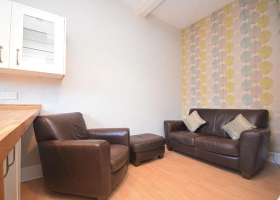 1 bedroom ground floor flat to rent - Photo 1