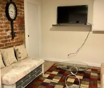 Cozy 1 bedroom basement suite in a vibrant yet peaceful area | Calgary - Photo 1