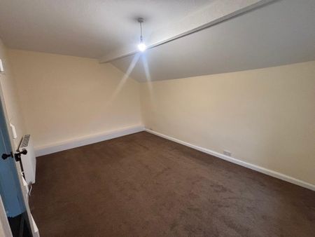 4 bedroom farm house to rent - Photo 4