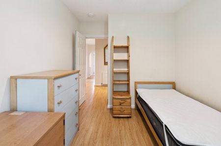 4 bedroom apartment to rent - Photo 5