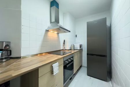 Carrer de Roger de Llúria, Barcelona, Catalonia 08037 - Photo 5