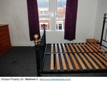 3 bedroom flat to rent - Photo 2