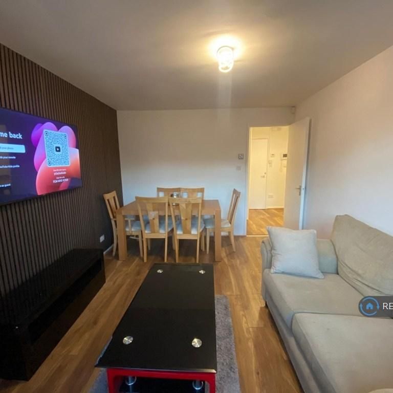 1 bedroom flat to rent - Photo 1