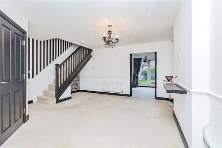 3 bedroom semi-detached house to rent - Photo 3