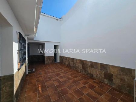 Villanueva Del Ariscal - Photo 3