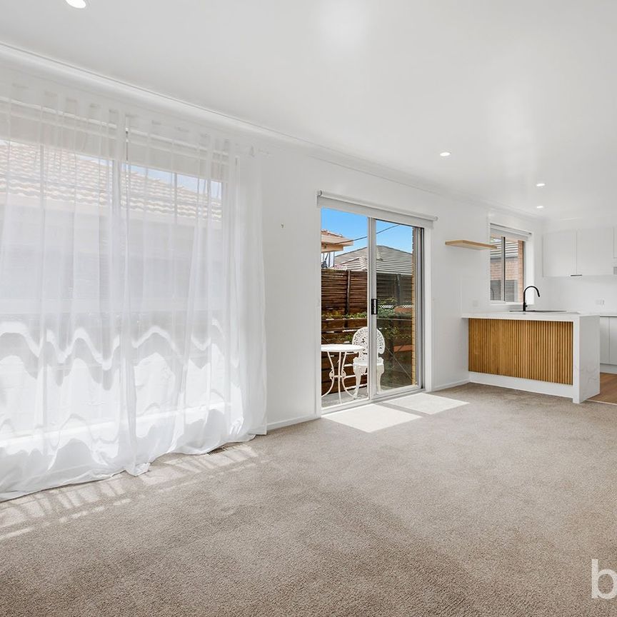 1/5 Dudley Avenue, Hampton East, VIC, 3188 - Photo 1