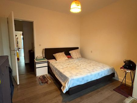 Ruim, energiezuinig appartement met 2 slpks, groot terras en autostaanplaats! - Photo 5