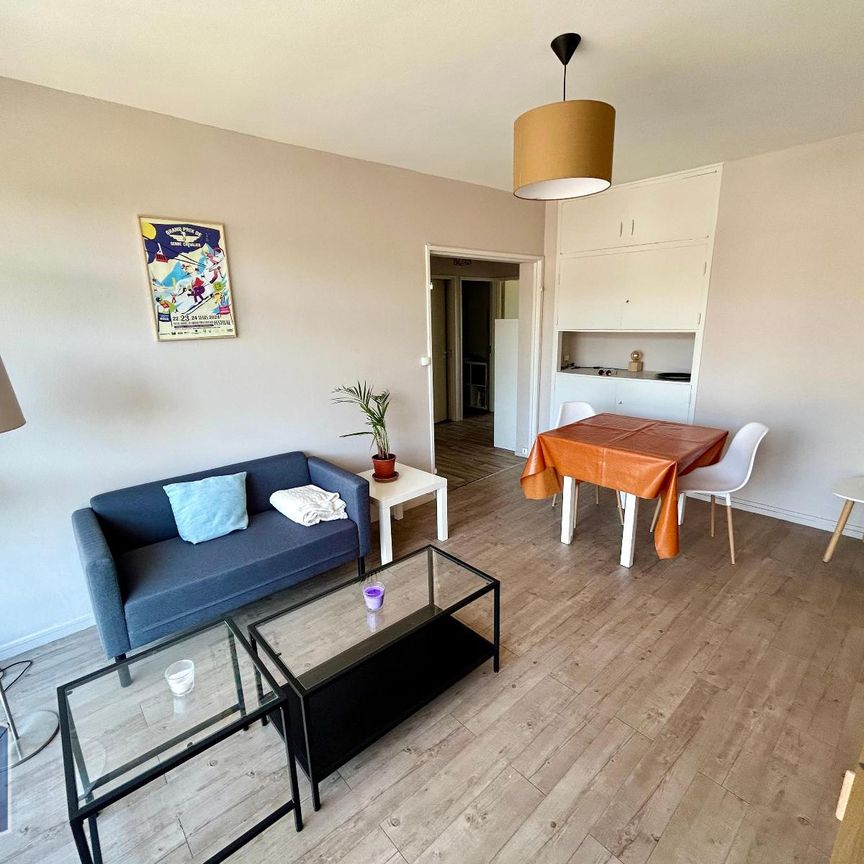 Location Appartement 4 pièces 73m² MONT ST AIGNAN 76130 - Photo 1