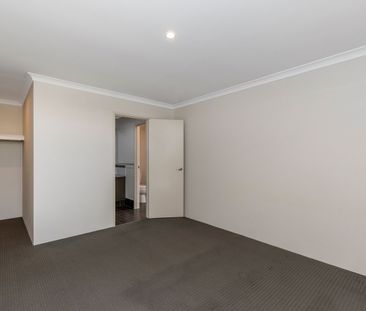 Four Bedroom Family Home in Baldivis - Photo 3