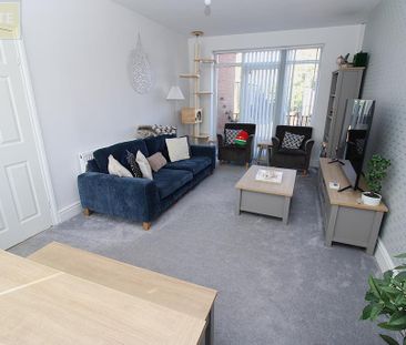 3 bedroom semi-detached house to rent - Photo 2
