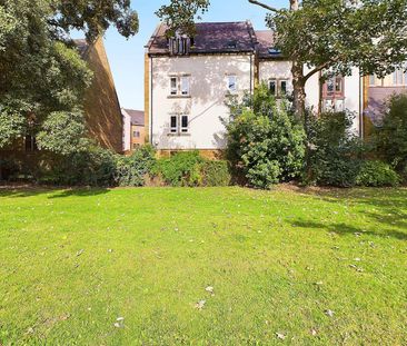 Cloister Close, Teddington - 1 bedroomProperty for lettings - Chasebuchanan - Photo 4