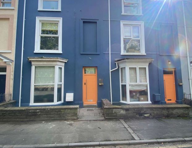 Carlton Terrace Room 7 - Photo 1