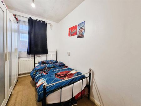 3 bedroom terraced house to rent - Photo 3