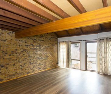 Three Bedroom Home Located Near Public Transport - Photo 1