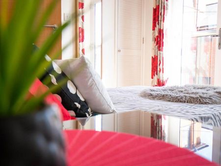 8 bedroom house to rent - Photo 3