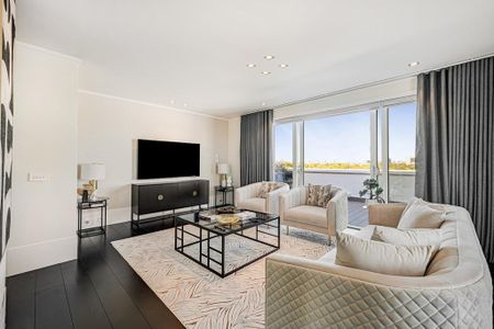 4 bedroom flat to rent - Photo 3