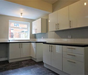 2 bedroom terraced house to rent - Photo 6
