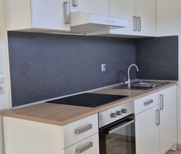 Location Appartement 2 pièces 42m² BOURGOIN JALLIEU 38300 - Photo 4