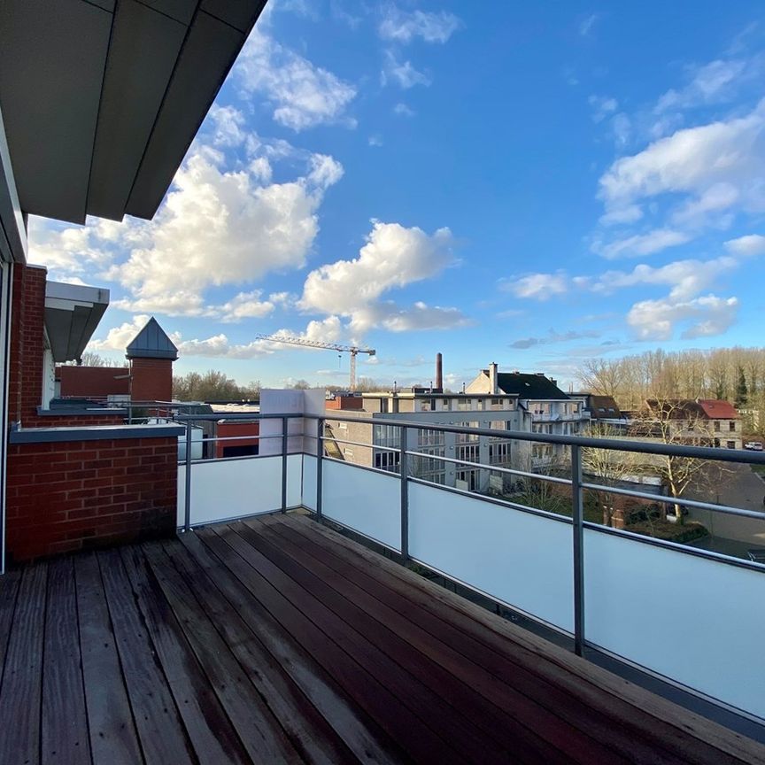 Mooi appartement met terras en lift - Photo 1