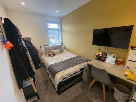 Derwent Street, - Bed, LN1 - Photo 3