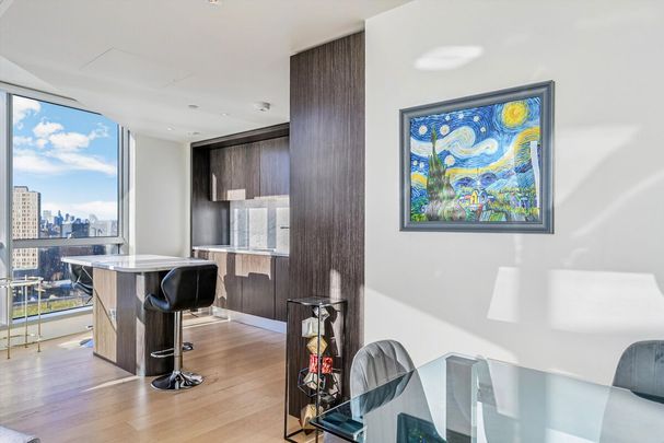 3 bedroom duplex apartment to rent in Charrington Tower, E14 - Photo 1