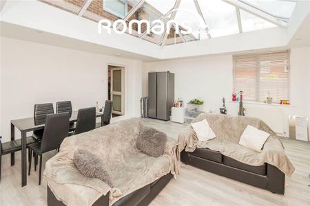 6 bedroom semi-detached house to rent - Photo 4