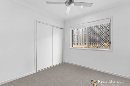 Charming Family Home in Flagstone - Photo 5