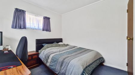 Welcome home to 35 Peppertree Lane. - Photo 4