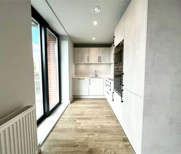 2 Bedroom - Photo 3