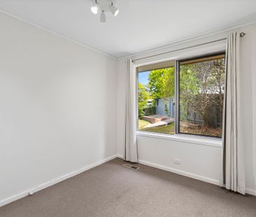 1 Belbin Place, Macquarie ACT 2614 - House For Rent | Domain - Photo 4