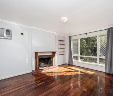 Charming One Bedroom Home - Photo 3