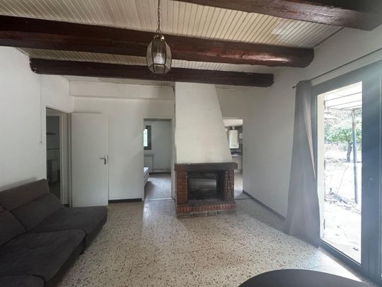 Location Appartement 3 pièces 51m² TOURVES 83170 - Photo 1