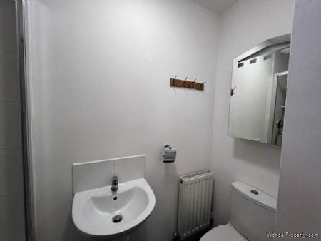 1 bedroom property to rent in Salford - Photo 4