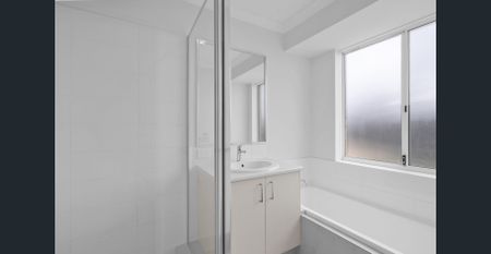 Spacious 4x2 Family Home - Landscaping and Fencing Complete 12th November - Photo 4