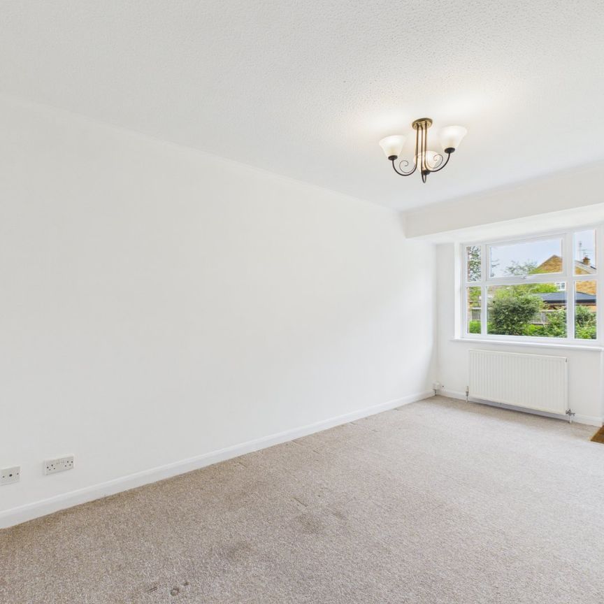 1 bedroom House in Simpson Close, Berkshire - Photo 1