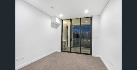 AMAZING UNIT IN EXCEPTIONAL LOCATION - Photo 4