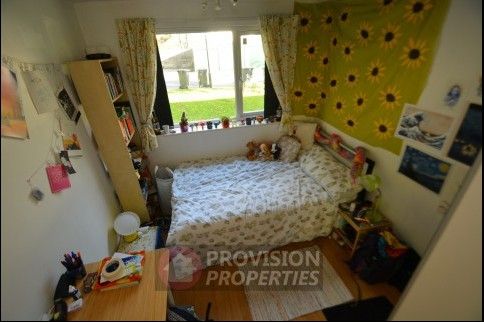 3 Bedroom Houses near Leeds University - Photo 1