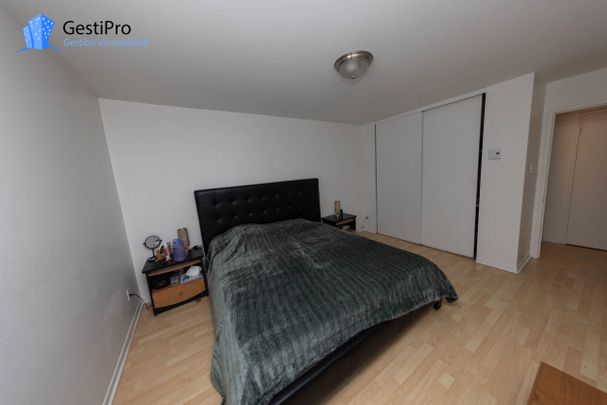 2539 Chemin Ste-Foy - Photo 1