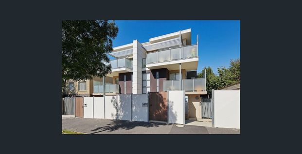 12/41 Dover Street, Flemington VIC 3031 - Photo 1